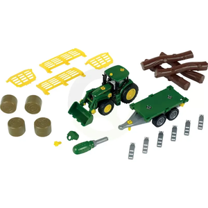 Traktor John Deere s prikolico