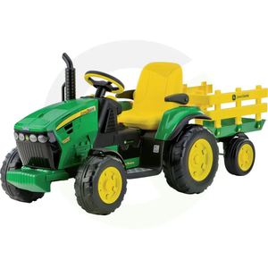 Traktor John Deere s prikolico