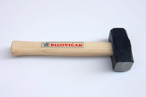 Macola nasajena 1,5kg z ročajem 30cm