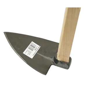 Koničasta motika šir. 14,5 cm, 680 gr, z ročajem
