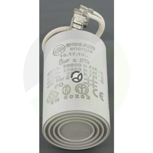 8 uF kondenzator - AKO E260053