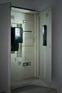 EM1175680_4
